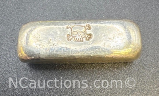 1 Troy Oz .999 Fine Silver Skull And Cross Bones Bullion Bar