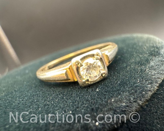 14k Gold Diamond Ring 1.49 Grams Size 6.5