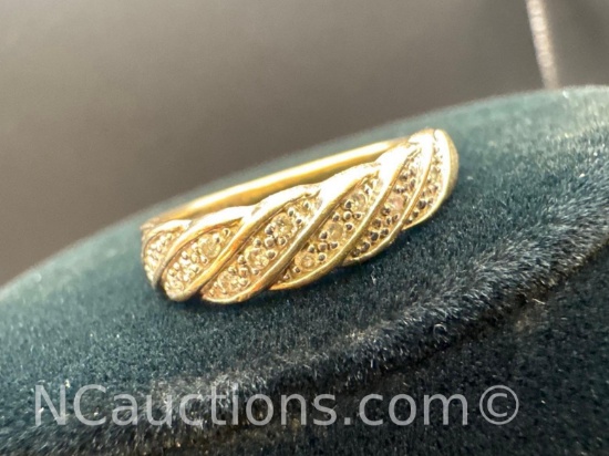 10kt Gold Diamond Ring 2.01 Grams Size 6
