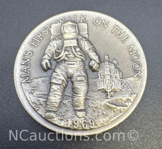 1969 Mans First Walk On The Moon Sterling Silver Coin 35. Grams