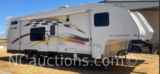 2005 Fleetwood Trailer, VIN # 4CE7F332X51502215
