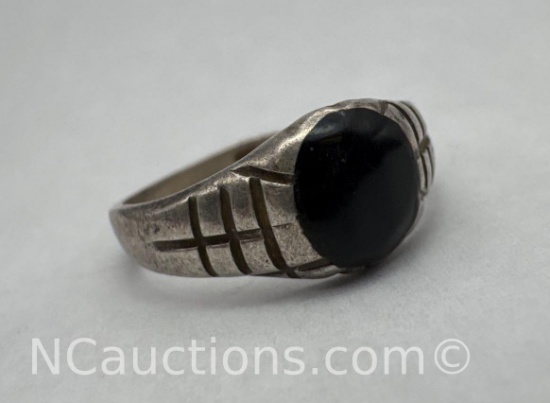 Sterling Silver Black Onyx Ring 2 Grams Size 7
