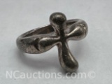 Sterling Silver Cross Ring 6 Grams Size 6