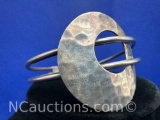 Sterling Silver Pass Through Hammered Oval Cuff Bracelet 21 Grams