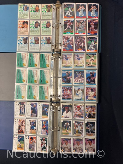 three full binders of MLB, baseball cards, Sammy, Sosa, Jeff Bagwell, and more