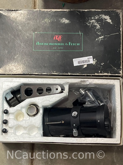 Celestron 9x50 Illuminated Right Angle Correct Image