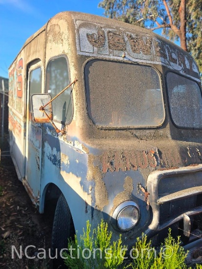 Gem Jewelry Van