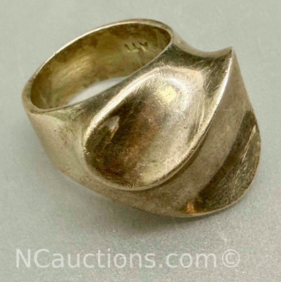 Sterling silver ring 15.8 grams Sz.7