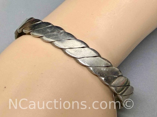 Sterling silver bracelet 26.8 grams total