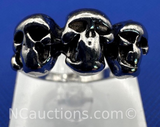 Silver Tone 3 Skull Ring 7 Grams Size 10