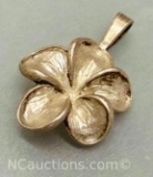 925 Sterling silver flower pendant 4 grams