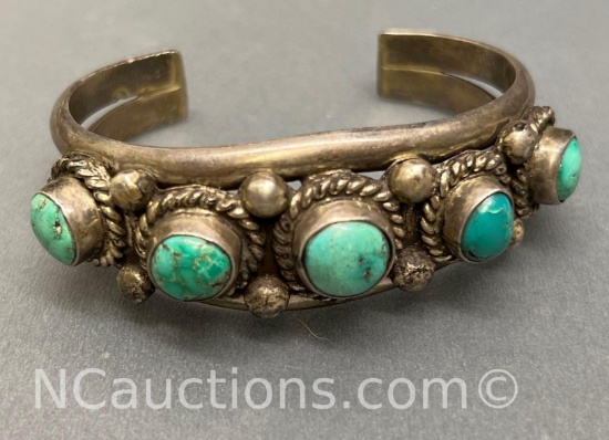 Sterling silver 925 cuff bracelet 46 grams Vintage Navajo Turquoise