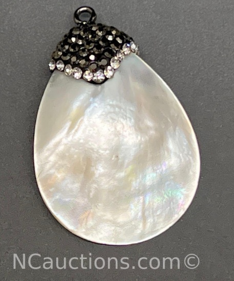 Sterling silver 925 pendant 4 grams mother of pearl
