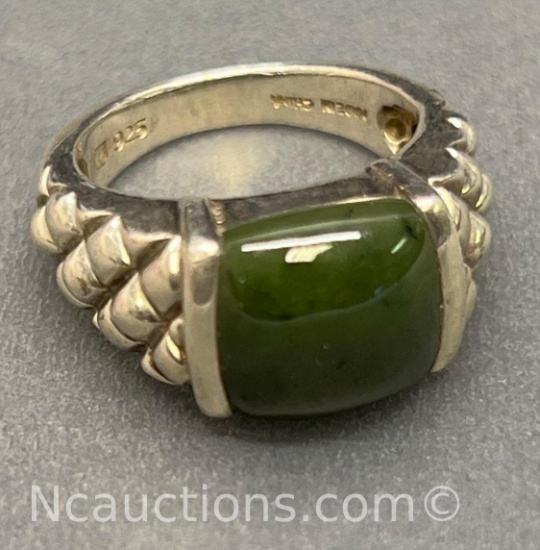 Sterling silver 925 ring 8 grams Green nephrite Gemstone
