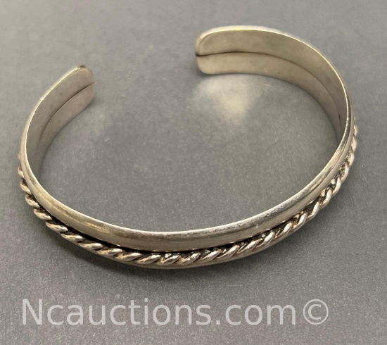 Sterling silver 925 Cuff bracelet 33 grams