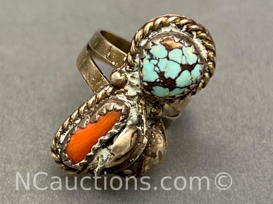 Sterling silver 925 Navajo Ring 6 grams Coral and Turquoise gemstones