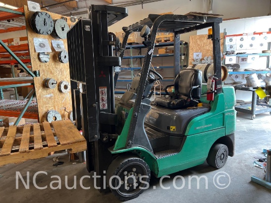 Green Mitsubishi FGC25N propane-powered cushion tire forklift 1196 hours Extensions Lifting Hook