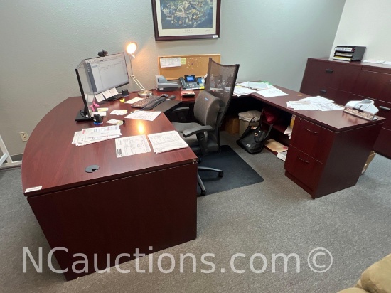 U shaped Executive desk Contents not included