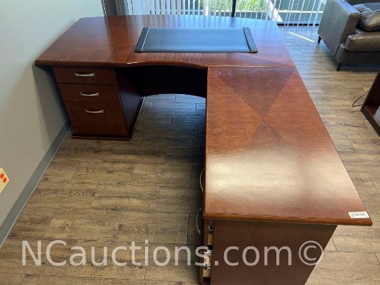 L shape office desk five drawers upstairs