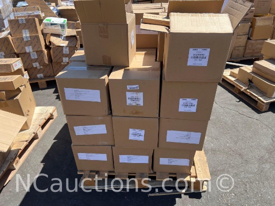 One pallet 40x48x46 inches estimated 41 boxes essentyals candles