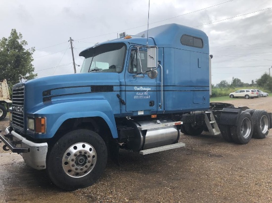 2003 Mack CH613