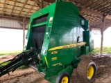 John Deere 458 Round Baler