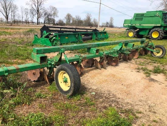 John Deere 8 row Hipper