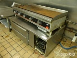 Vollrath Flat-Top Grill with Refrigerated Cabinet, 60
