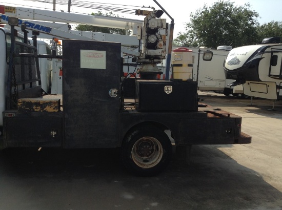 2006 Ford F650 w/CAT C7 engine, w/welding bed tool boxes& auto crane, 251K miles, VIN# 3FRNF65N06V32