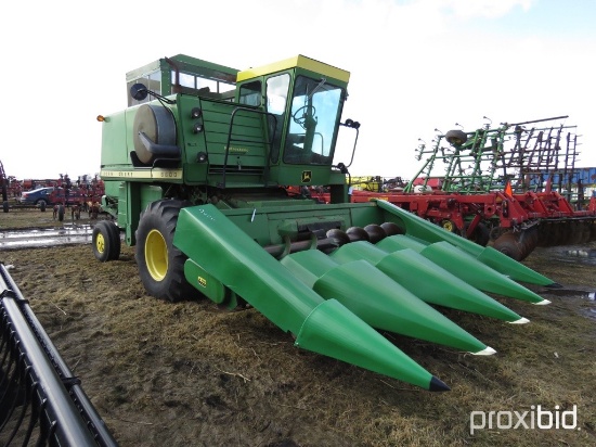John Deere 6600 Combine