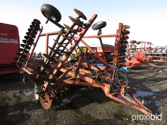 International 490 21' Disc