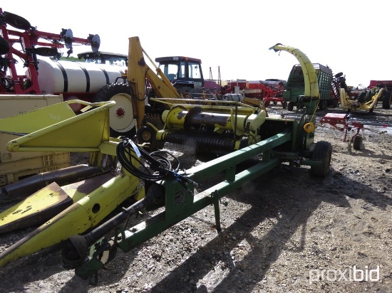 John Deere 3960 Chopper & Hay Head
