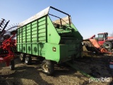 John Deere 716 Silage Wagon