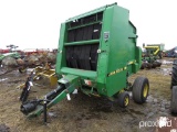 John Deere 535 Round Baler