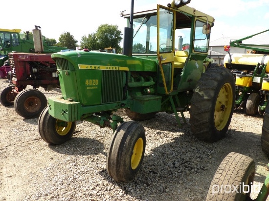 John Deere 4020 Tractor w/Cab