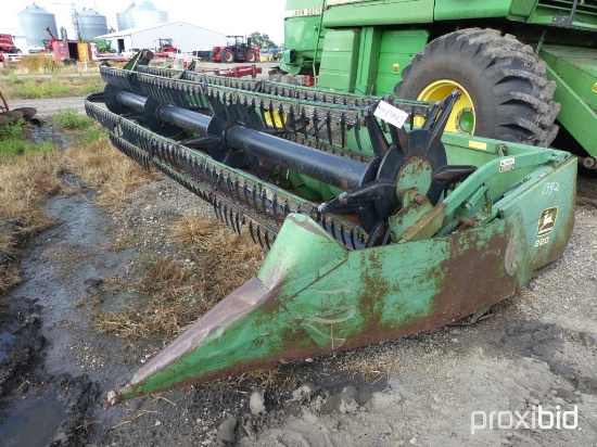 John Deere 220 Platform