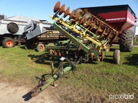 John Deere 220 Disk