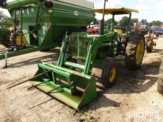 John Deere 1020 Tractor w/ Loader
