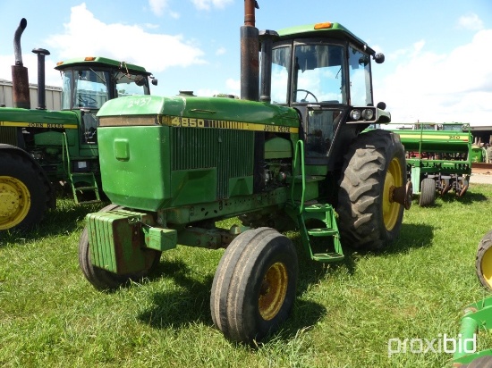 John Deere 4850 Trator