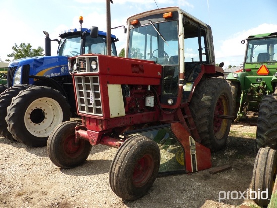 IH 986 Tractor