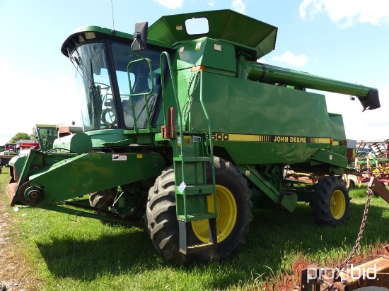 John Deere 9500 Combine