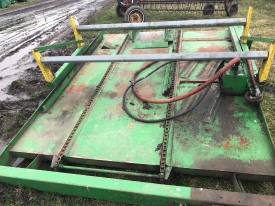 Farmhand Hay Accumulator