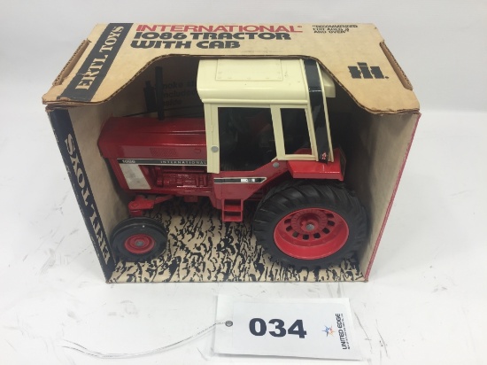 International 1086 Tractor w/ Cab