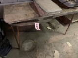 Vintage Table With 2 Leaves