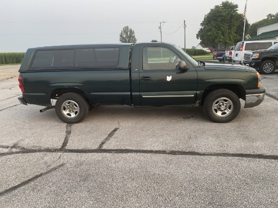 2004 Chevy 1500 Standard Cab Truck w/ Cap