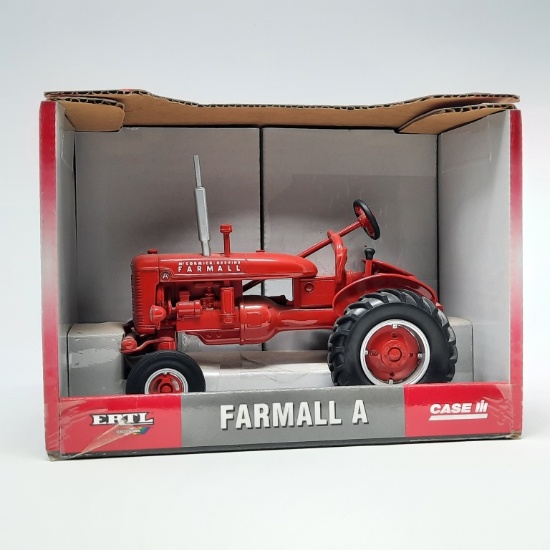 Ertl 1/16 Scale Case IH Farmall A Die Cast Metal