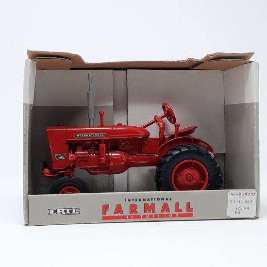 Ertl 1/16 Scale International Farmall 140