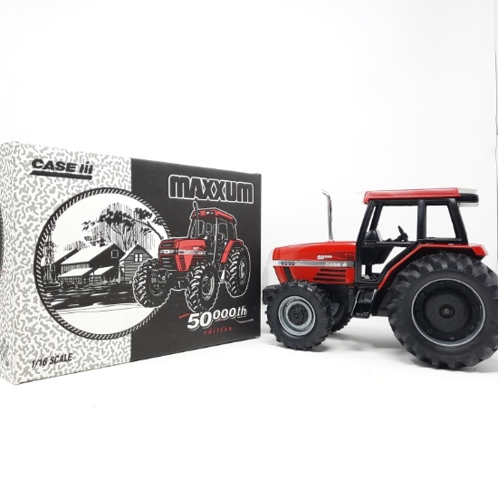 Ertl 1/16 Scale Case IH Maxxum 50000 th Edition