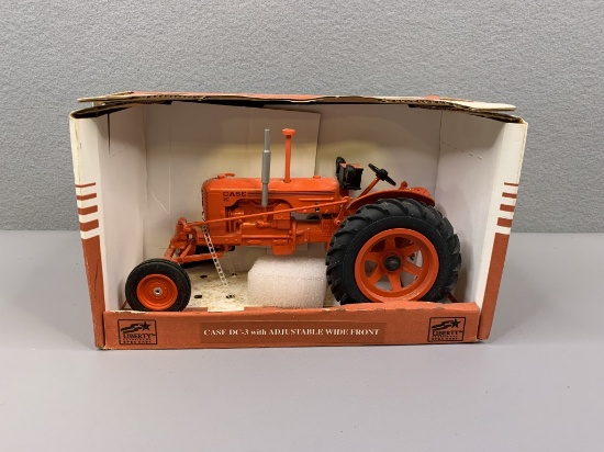 1/16 Case DC-3  Tractor w/ Adjustable Front End