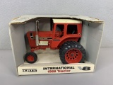 1/16 International Farmall 1568 V8 Tractor, Ertl